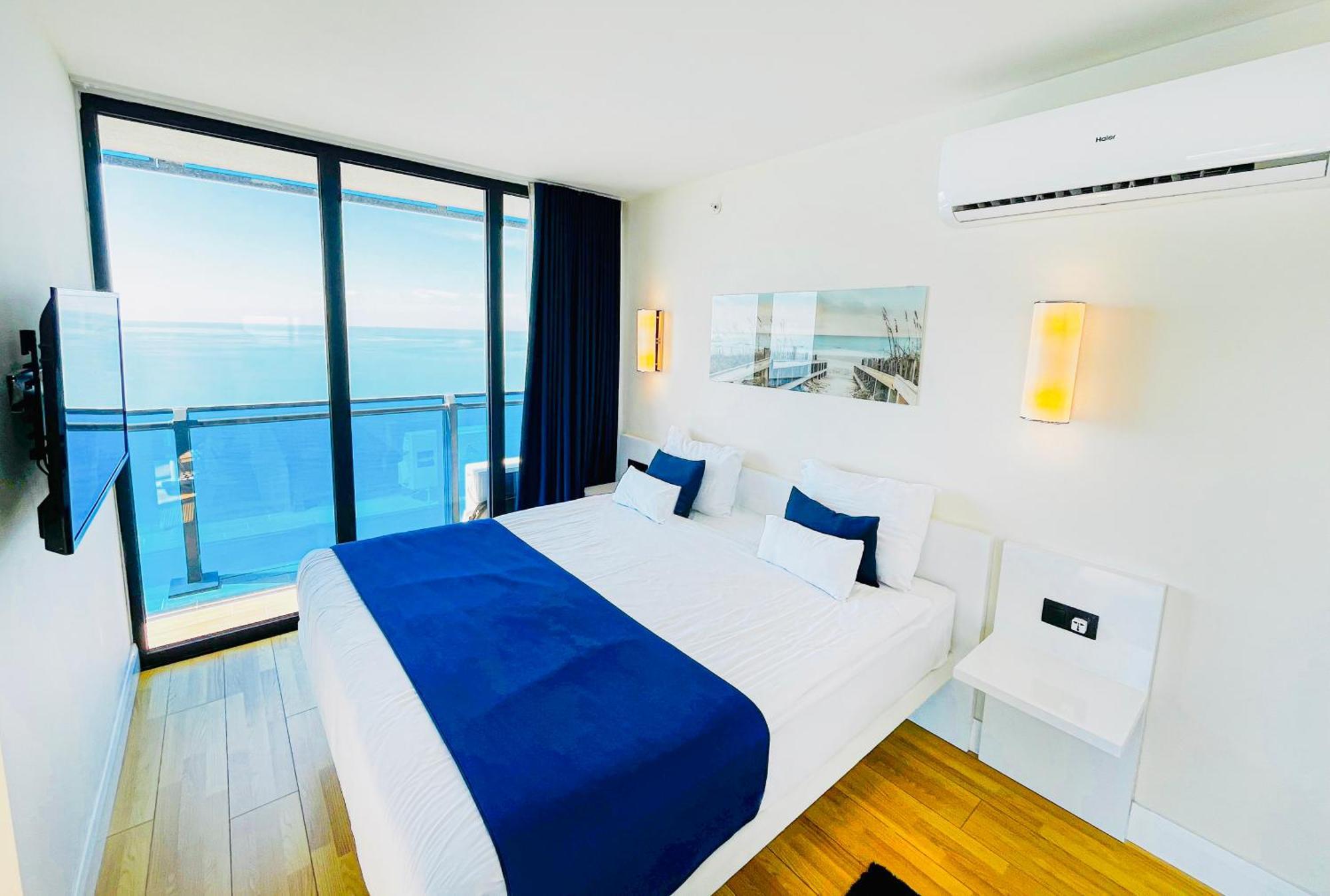 Luxury Batumi Hotel Exterior photo